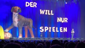 Hundeprofi Martin Rütter bei seiner Show in Hamburg.