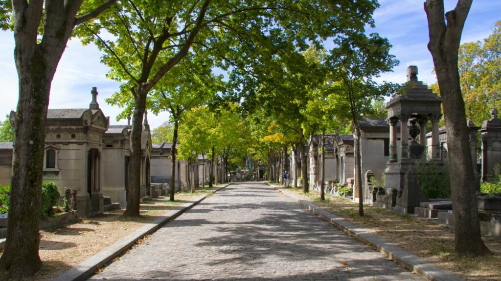 Friedhof als Inspiration: „Ich wurde nach einem Grabstein benannt.”