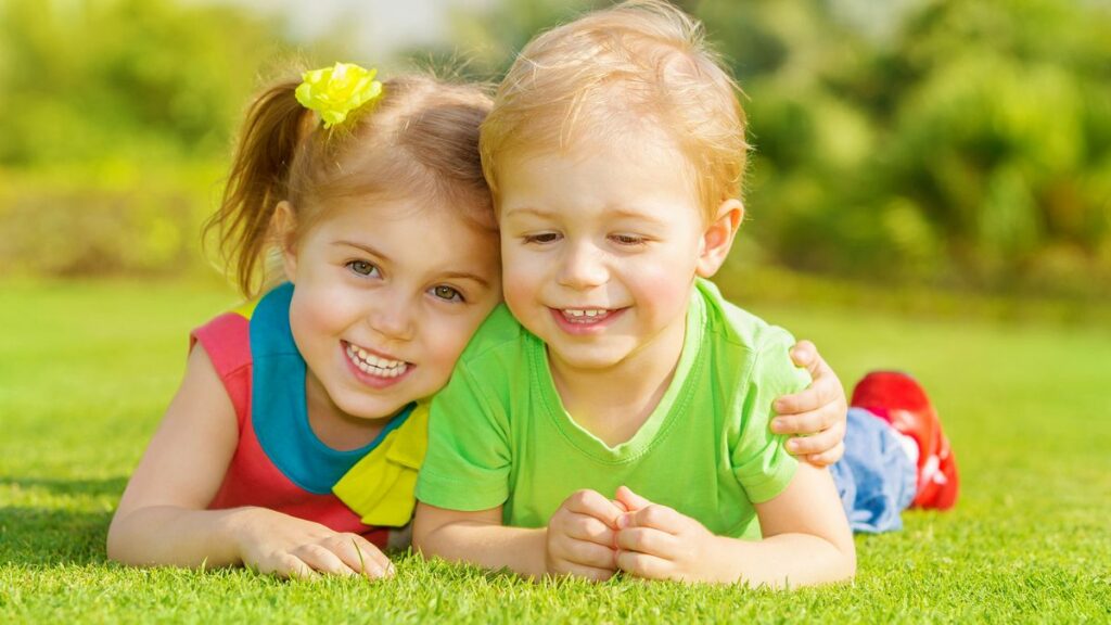Namenstage & andere schöne Vornamen für Juni-Babys