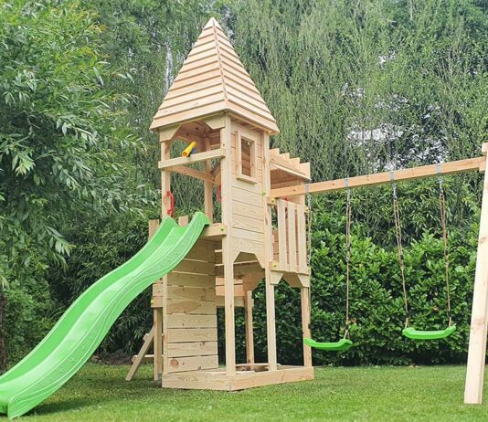 In diesem Garten steht der Spielturm von Bibex bereits – Spare auch du mit unserem Rabattcode! Foto: Privat.