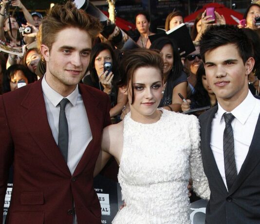 Holly ist jung Mutter geworden und war zu dem Zeitpunkt ein großer Twilight Fan – heute trägt ihr Sohn einen Twilight inspirierten Namen.