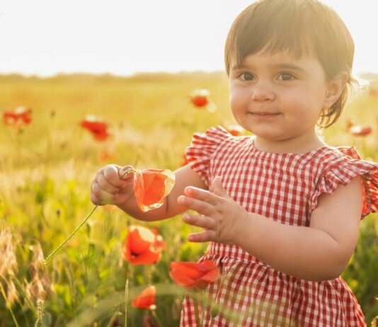 Namenstage liefern viele schöne Vornamensideen für August-Babys.