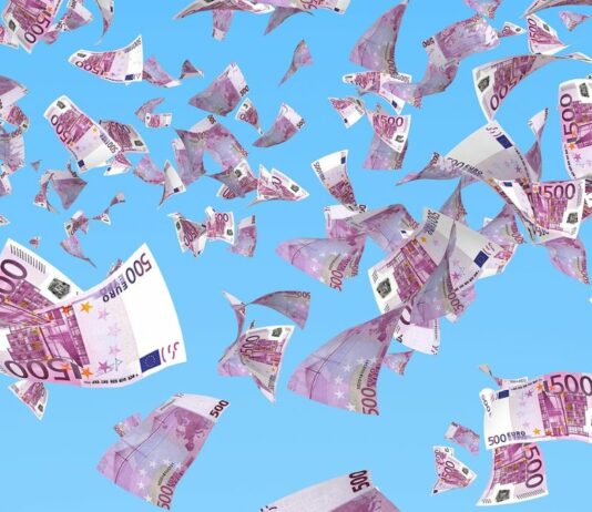 Symbolbild: Da fliegen sie woanders hin - die vielen Milliarden, die ursprünglich mal für die Kindergrundsicherung vorgesehen waren. Foto: Bigstock