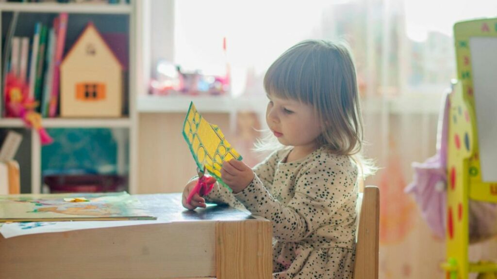 Kita-Gebühren: „Ich habe nur gearbeitet, damit mein Kind in den Kindergarten gehen konnte.“