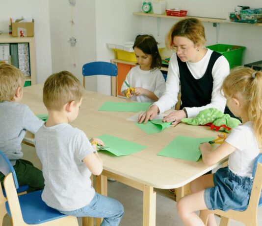 In der Ganztagsbetreuung können die Kinder am Nachmittag viel erleben. Ein Segen, wenn Eltern länger arbeiten müssen.
