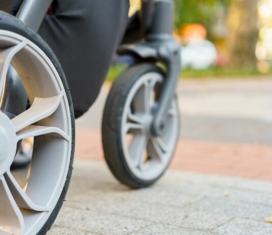 Familiengründung würde durch die Abschaffung des Elterngeldes deutlich erschwert. Foto: Bigstock