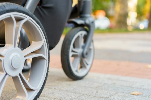 Familiengründung würde durch die Abschaffung des Elterngeldes deutlich erschwert. Foto: Bigstock