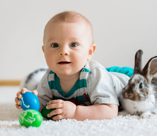 Vornamen für Oster-Babys können zum Beispiel einen Bezug zu Hasen oder Eiern haben.