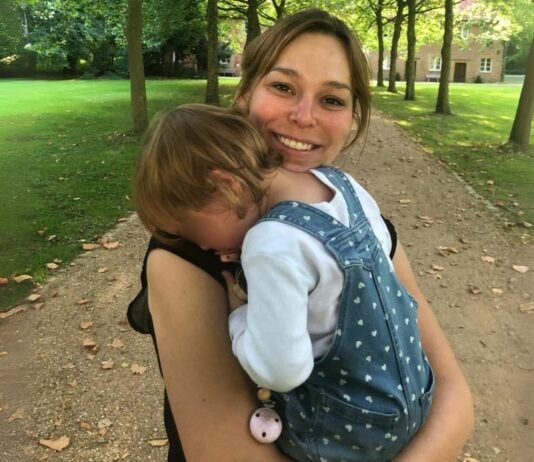 Kirsten ist glückliche Mama einer Tochter.