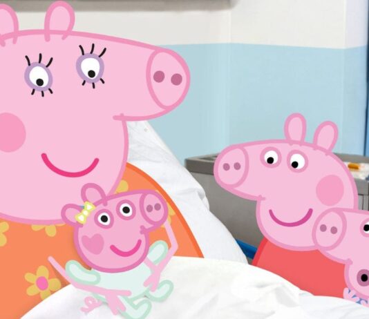 Hurra, das Baby ist da! Peppa Wutz und ihre Familie freuen sich sehr über die Geburt von Baby Elvie.