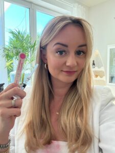 Melanie gibt anderen Betroffenen eine Stimme.