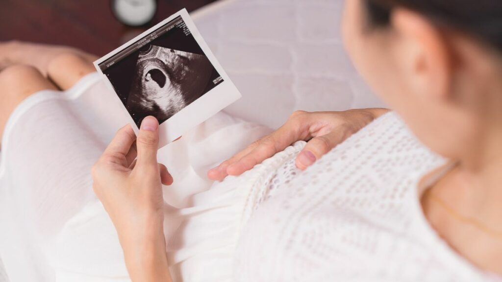 „Nach der Ausschabung erfuhr ich, dass mein Baby lebt!“