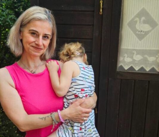 Barbara bekam ihre Tochter mit 45 Jahren und gilt damit als 