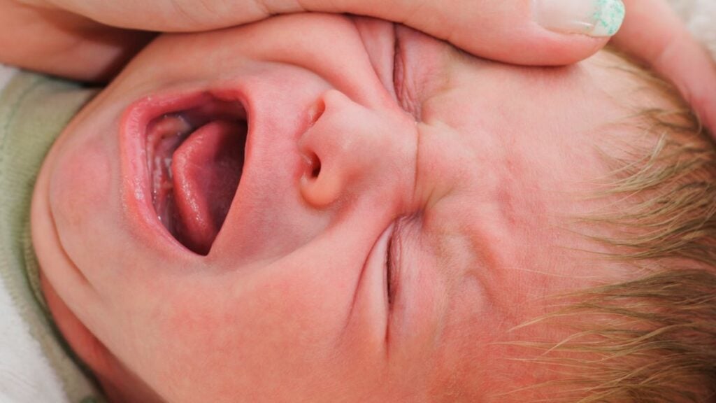 Häufiges Weinen bei Babys: Das kann der wahre Grund sein