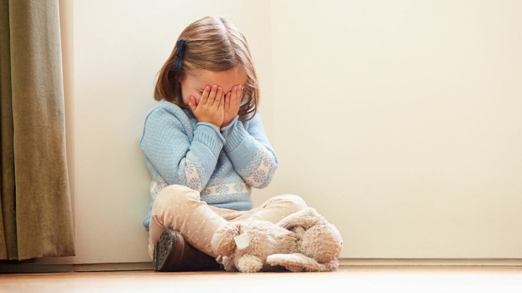 Nachbarschaftsstreit: „Meine Vierjährige darf kaum noch Kind sein!“