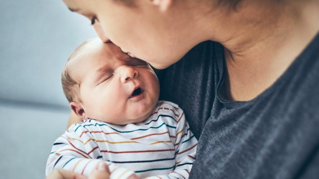 Studie: Liebe Frühchen-Mama, deine Stimme kann Wunder bewirken