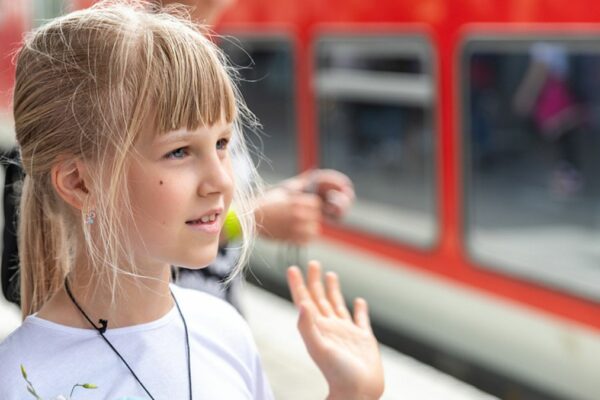 Bye bye, langweilige Bahnreisen! Die Kinderbetreuung der Deutschen Bahn soll für Ablenkung sorgen.