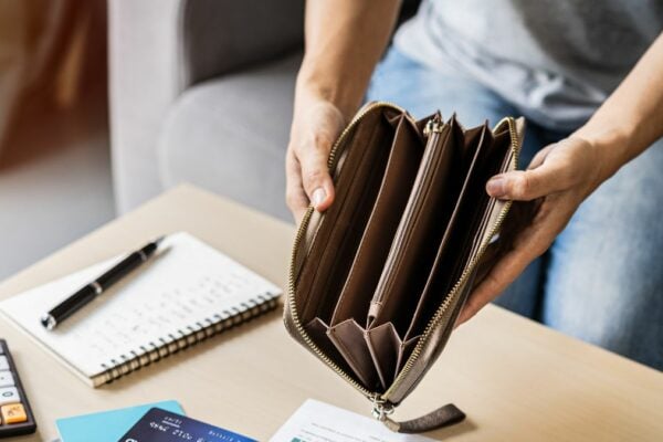 Wenn die Geldbörse mal wieder leer ist.