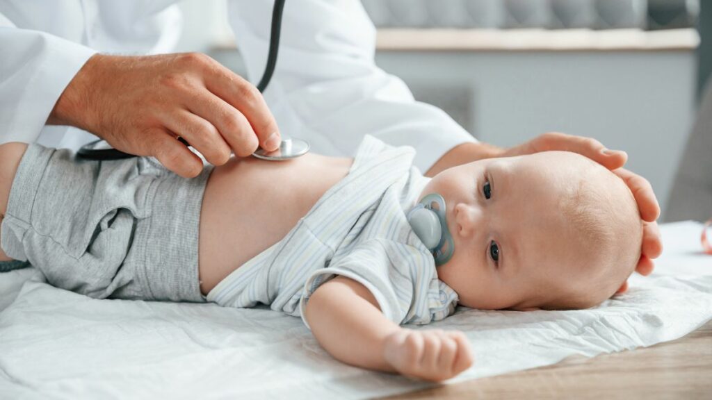 Grippe-Welle: Ärzte diskutieren Impfung für Babys ab 6 Monaten