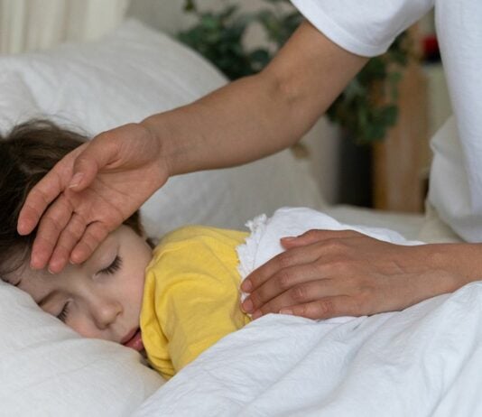 Eine neue Influenza-Variante könnte für eine heftige Grippewelle 2025 sorgen.