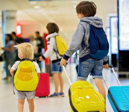 Mit schulpflichtigen Kindern bleiben nur die Ferien, um zu verreisen.