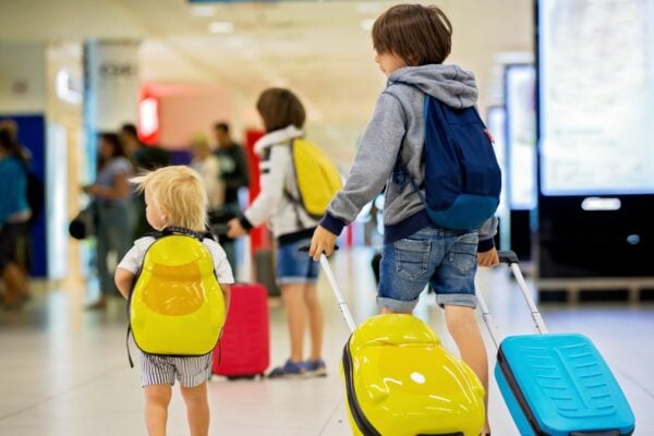 Mit schulpflichtigen Kindern bleiben nur die Ferien, um zu verreisen.