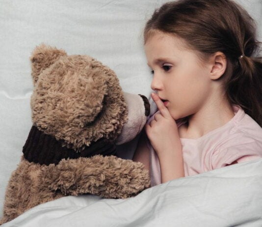 Kinder von Eierschalen-Eltern leben in ständiger Angst vor dem nächsten Wutausbruch.